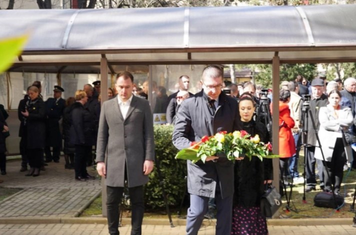 Мицкоски: Тагата и болката се се уште присутни, да извлечеме поука и да ја гледаме објективно историјата