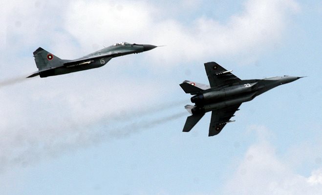 Британија ѝ дава на Полска борбени авиони откако таа ќе испрати 4 МиГ-29 во Украина