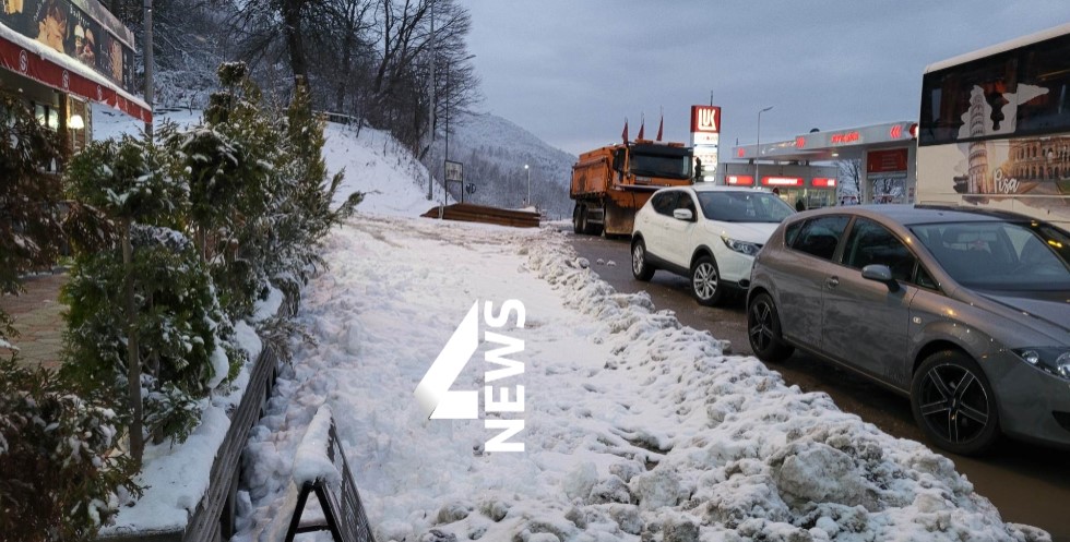 ФОТО: Снег на планинските превои – еве како изгледа Стража!