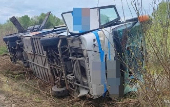 Српски автобус со 55 патници се преврте во Унгарија