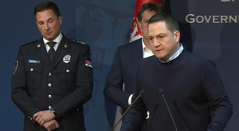 Младинската иницијатива бара оставка од министерот Ружиќ