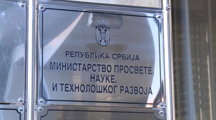 Самостојниот синдикат на просветните работници на Србија најави протест за понеделник