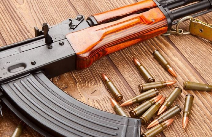 ШОК! Во основно училиште во Скопје пронајдена рамка од пушка – хигиеничарот ја забележал во машкиот тоалет