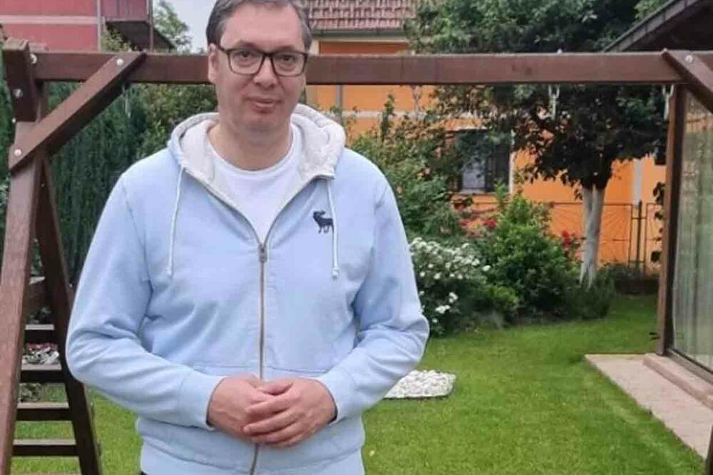 „САМО ШТО НЕ ЗАВРНА, А ЈАС КАКО ДА СЕ ПОДГОТВУВАМ ДА ИГРАМ ФУДБАЛ“: Вучиќ покажа како го чека дождот во Белград