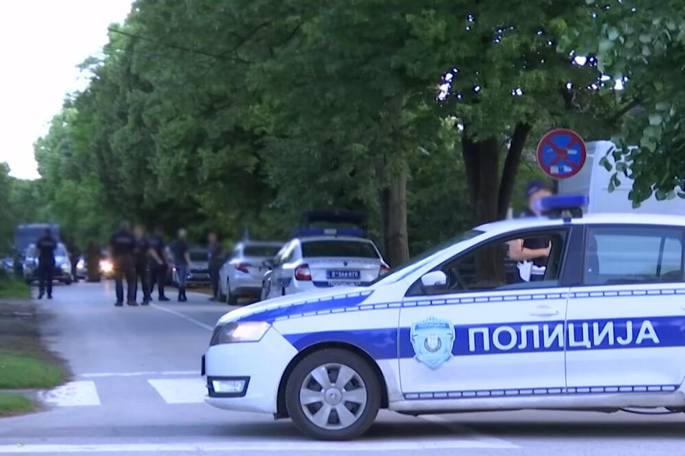 „Имате среќа што ми закочи пиштолот, ќе ве убиев сите“: Семејството на Сомборецот ја чекале полицијата заклучени во работилницата!