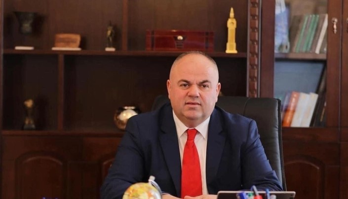 ПО СЕКС СКАНДАЛ ВО КАБИНЕТОТ: Градоначалникот на Кукс поднесе оставка