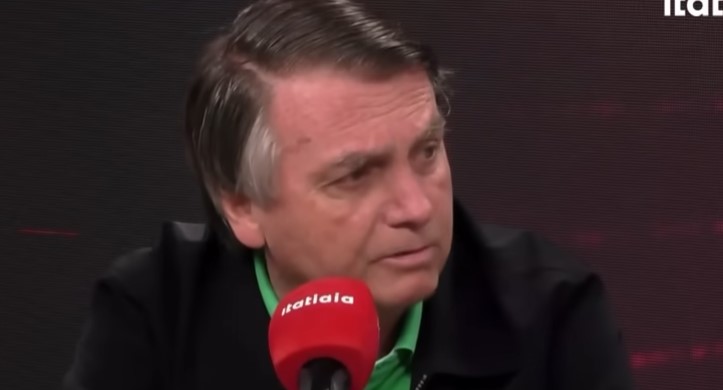 Болсонаро заврши во болница неколку дена откако беше осуден на 27 години затвор