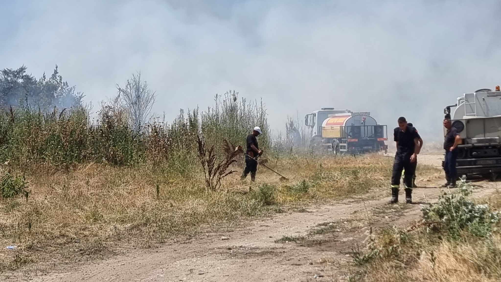 ВИДЕО: Гори депонијата во близина на СЦ „Борис Трајковски“