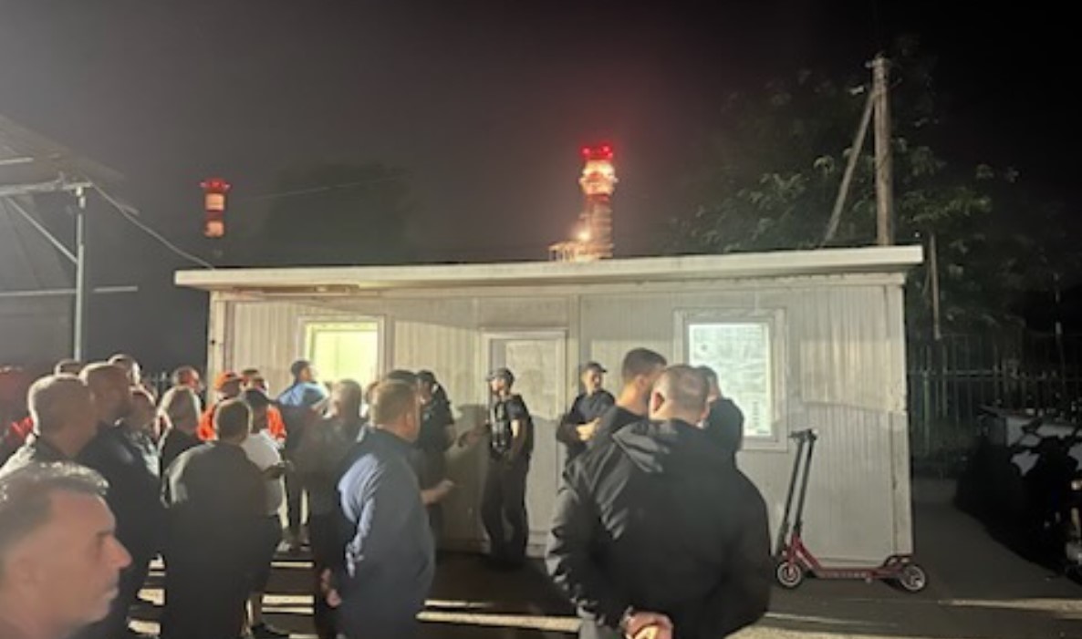 Мазнева барала вработените во ЈП „Комунална хигиена“ да го прекинат протестот, им ветила и К15