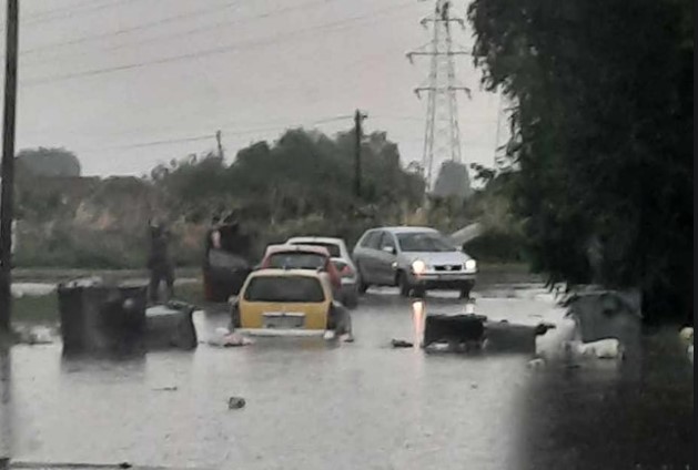 Под вода улиците во Битола, итно свикан кризниот штаб