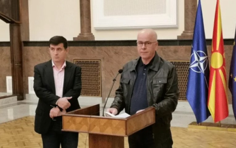Арјанит Хоџа и пратеникот Бастри Бајрами формираат нова политичка формација
