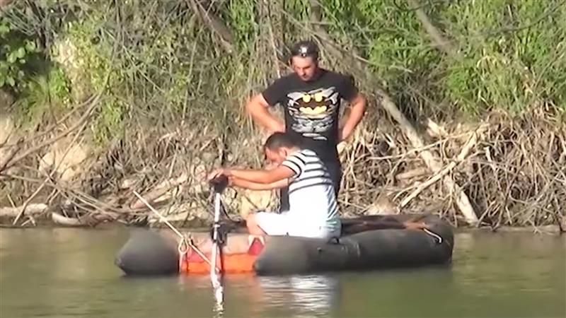Пожарникари од Струмица самоиницијативно се вклучуваат во потрагата по момчето исчезна во водите на браната кај село Дрвош