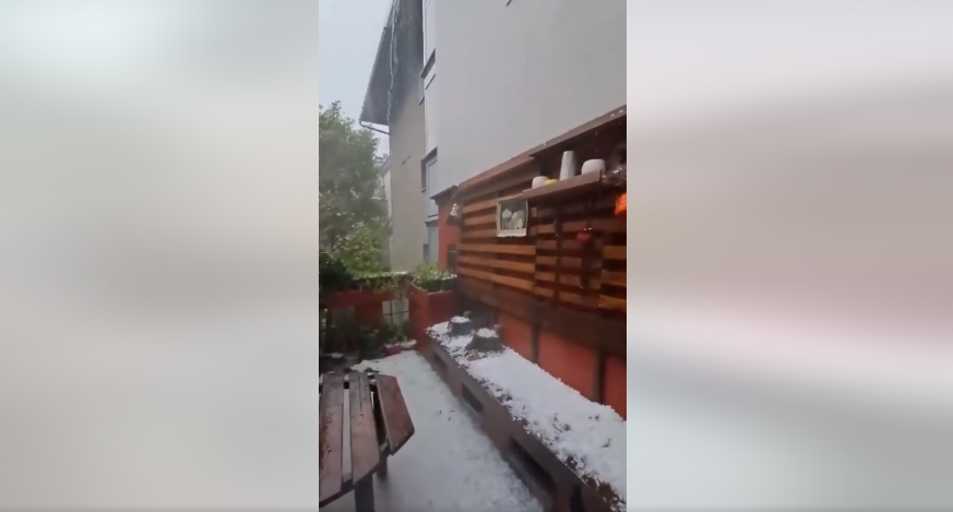 ВИДЕО: Страшно невреме ја зафати Србија, ветрот носи покриви, град со големина на орев