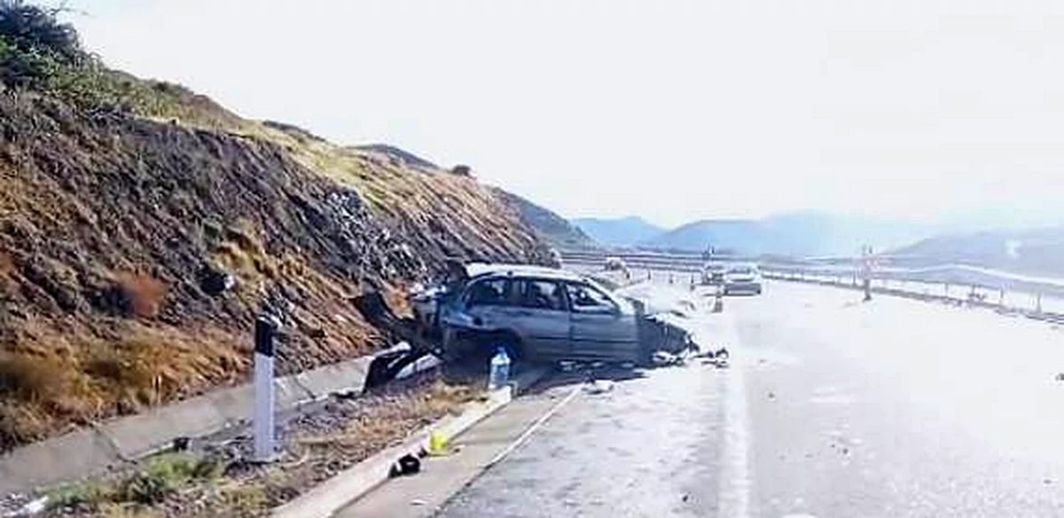 ВИДЕО Страшна сообраќајна несреќа во Албанија, автомобилот целосно смачкан, семејството се враќало од одмор