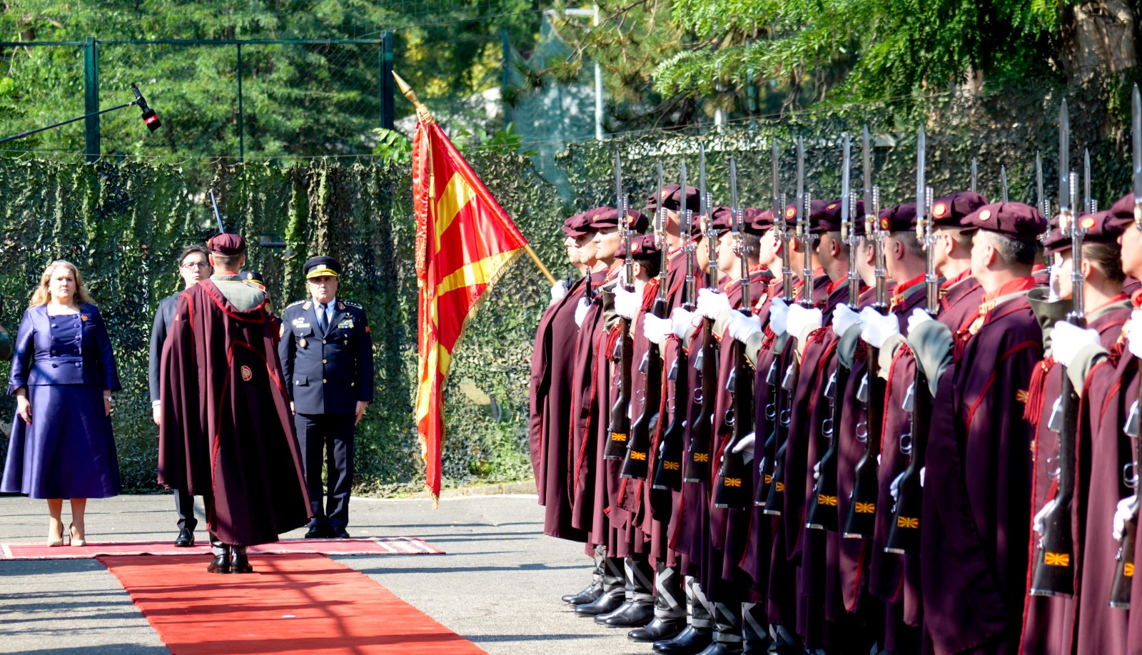 Пендаровски: Најголемото признание за припадниците на Армијата не се ордените и медалите, туку довербата која во нив ја имаат македонските граѓани