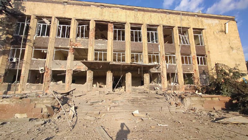 Воздушна бомба го погоди градскиот совет во Купјанск