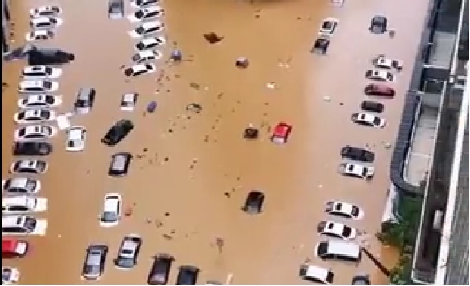 ВИДЕО 174 мртви или исчезнати во јули во Кина од библиски катастрофи