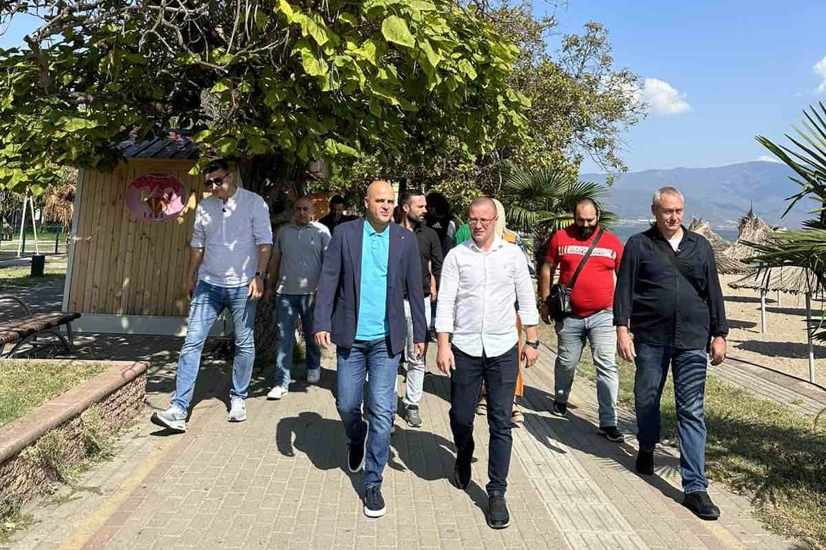 Ковачевски прошета низ Дојран и се пофали: Нашата грижа за Дојранското езеро ја покажуваме и на дело