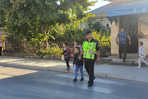 „Да ги заштитиме децата во сообраќајот“, „Стави појас“… превентивни активности на МВР