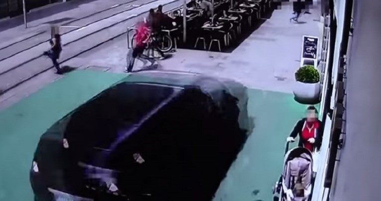 Mанијакот кој со својот автомобил прегази пешаци во Грац, се самоуби во затвор