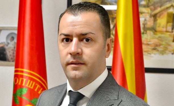 Стефковски до ЈСП и Арсовска: Преземете сериозни активности за обезбедување безбеден јавен превоз за жителите!