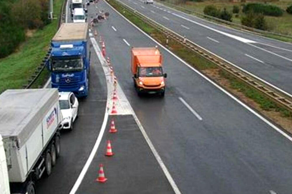 МИСТЕРИЈАТА НА УЖАСОТ НА АВТОПАТ ВО ХРВАТСКА СТАНА УШТЕ ПОГОЛЕМА: Млад човек влегол во полициска станица, тврди дека е ВИНОВЕН – влечел осакатени тела по патот
