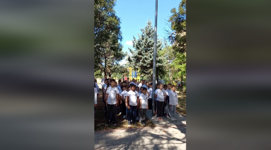 Муцунски: Секој понеделник, со интонирање на химната ќе започнува наставата во училиштата во Аеродром