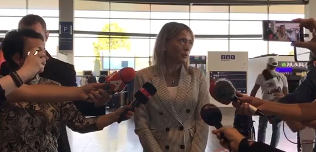 Граѓаните да ги користат летовите за евакуација од Израел, апелира црногорската амбасадорка Петровиќ
