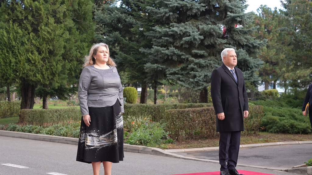 Средба Петровска – Тилвар во Букурешт: Северна Македонија и Романија со иста цел и заложба, безбедно НАТО, стабилен регион и силна одбранбена соработка