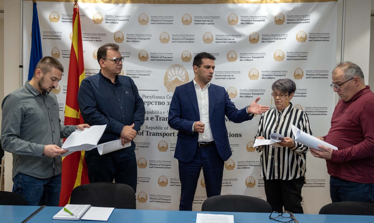 Бочварски го потпиша договорот за имплементација на БРТ во Скопје