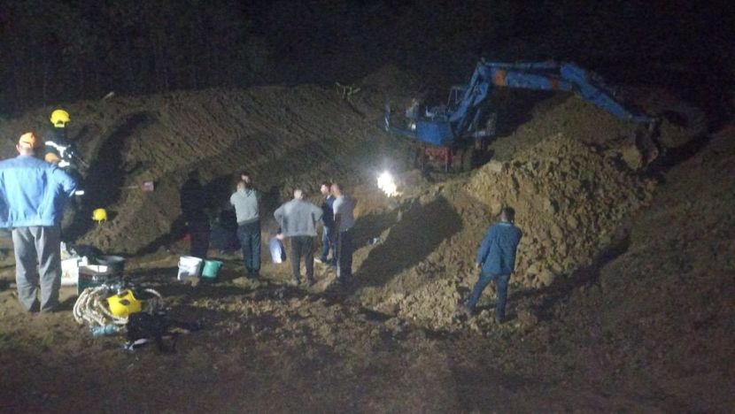 ПОЗНАТА СОСТОЈБА НА МОМЧЕТО ВРЗ КОЕ СЕ УРНА ЗЕМЈАТА: По неколкучасовна драма успеаа да го извлечат жив