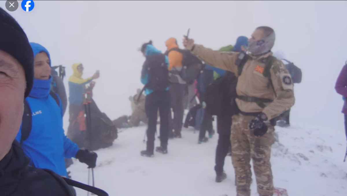 ВИДЕО Планинари се искачија на Шар Планина по повод 13. ноември – Денот на ослободувањето на Скопје