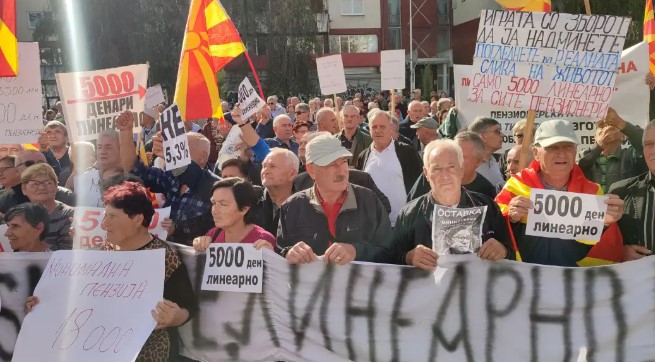 Пензионери протестираа пред Владата, нема одговор за линеарно зголемување на пензиите