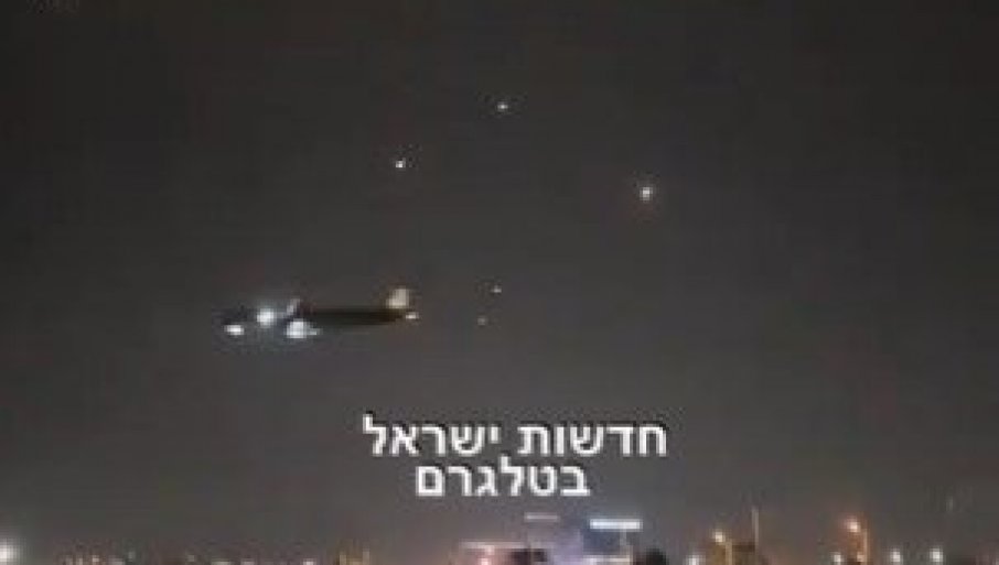 ВИДЕО НЕВЕРОЈАТНИ СЦЕНИ ОД ИЗРАЕЛ: Патнички авион слета додека воздухопловните сили ги соборуваат ракетите на Хамас