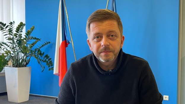 Ова е реалност, а не ТВ серија, вели министерот за внатрешни работи на Прага