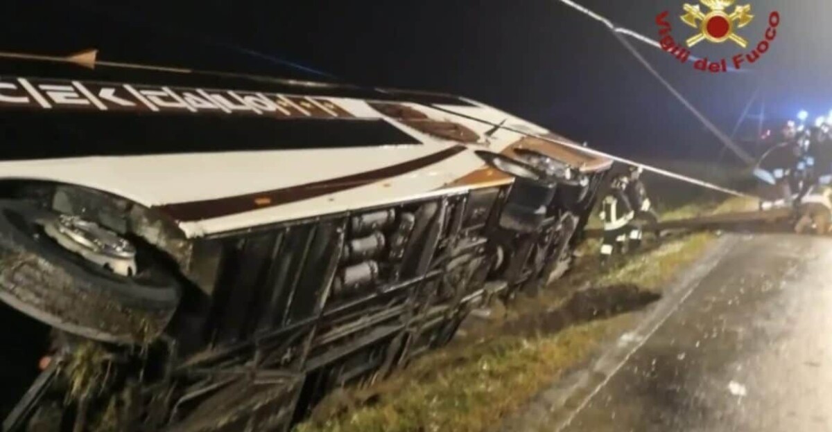 Во близина на Венеција се превртел автобус со туристи од БиХ
