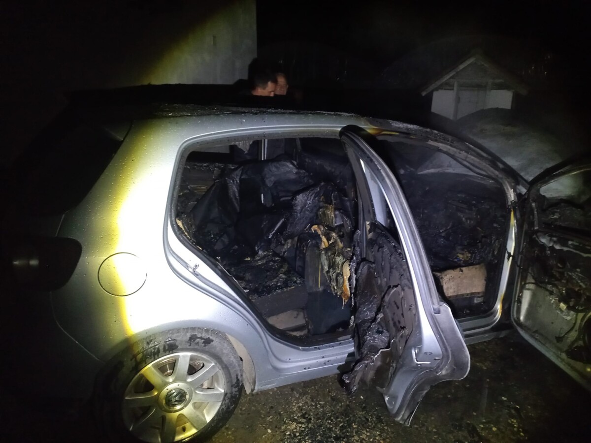 Запалено возило во Муртино, пожарот зафатил и помошен објект – пожарникарите на терен!