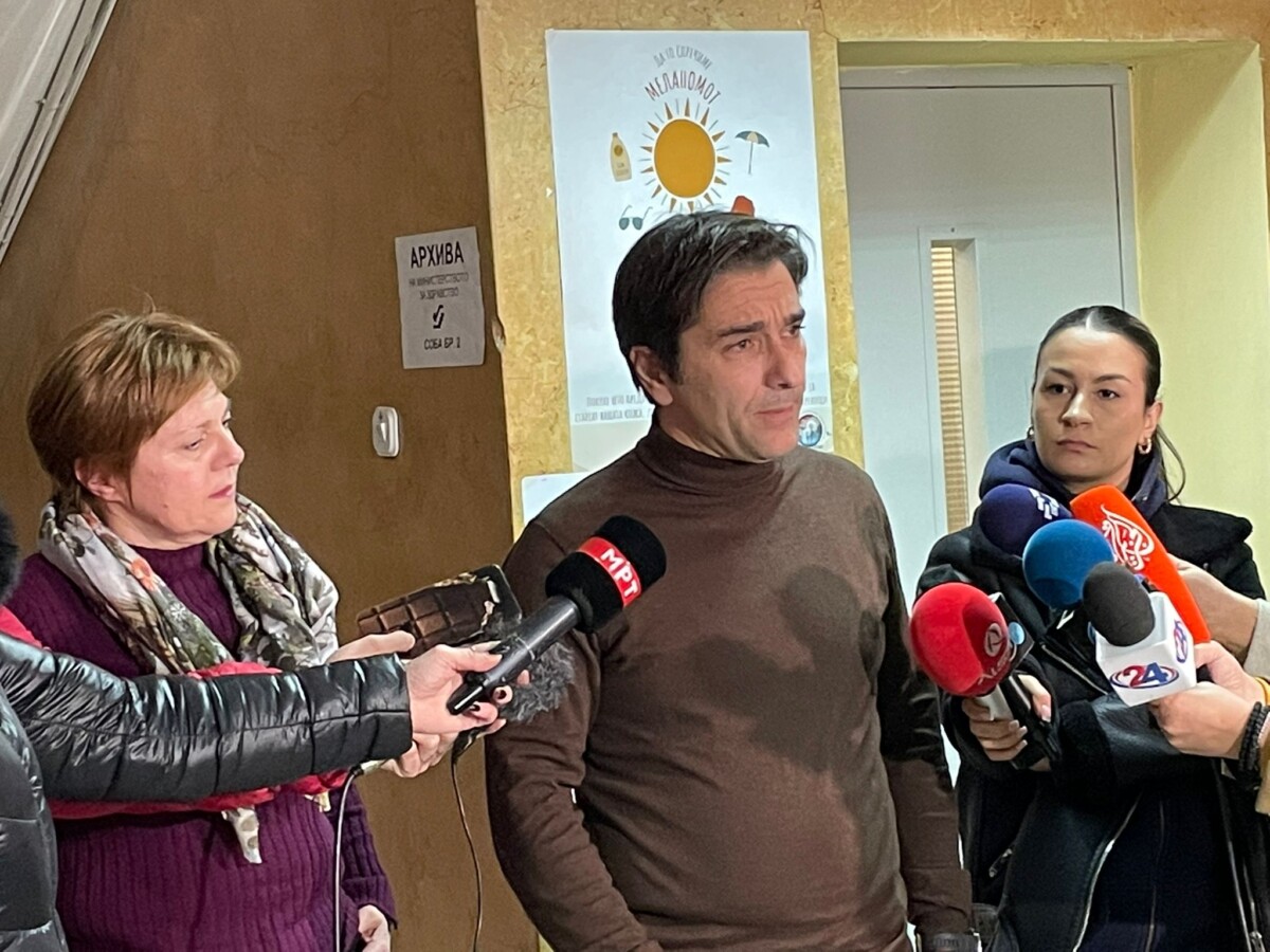 Д-р Петличковски: Зголемување на бројот на случаи со грип, задолжително носење маски во здравствените установи, во домовите кои згрижуваат стари лица