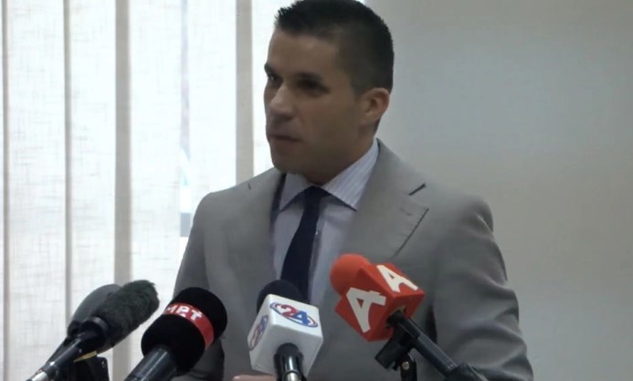 „Чичко ми е вработен во М-НАВ пред да се родам, а внукот е школуван во Јапонија, Кина и Словенија“, вели Николовски
