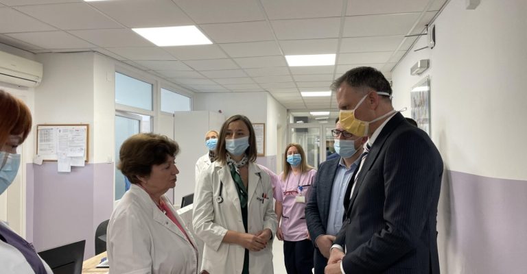 Две деца примија трикафта, белодробната функција им е подобрена