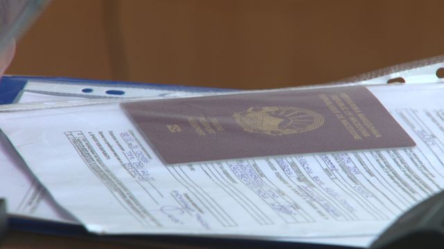 Патни листови или нови пасоши за влез во земјава