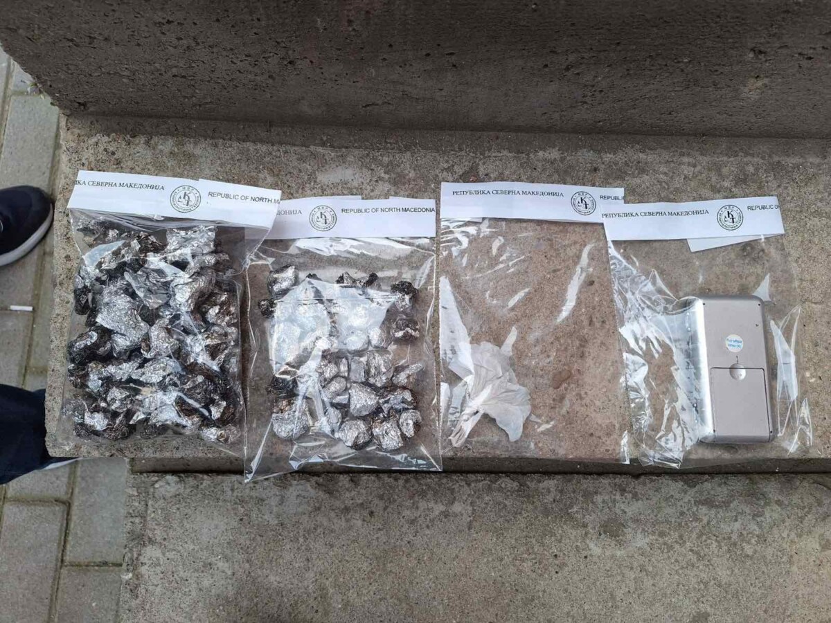 Полицијата упадна во дом на скопјанец, три лица приведени, еве што се е пронајдено!