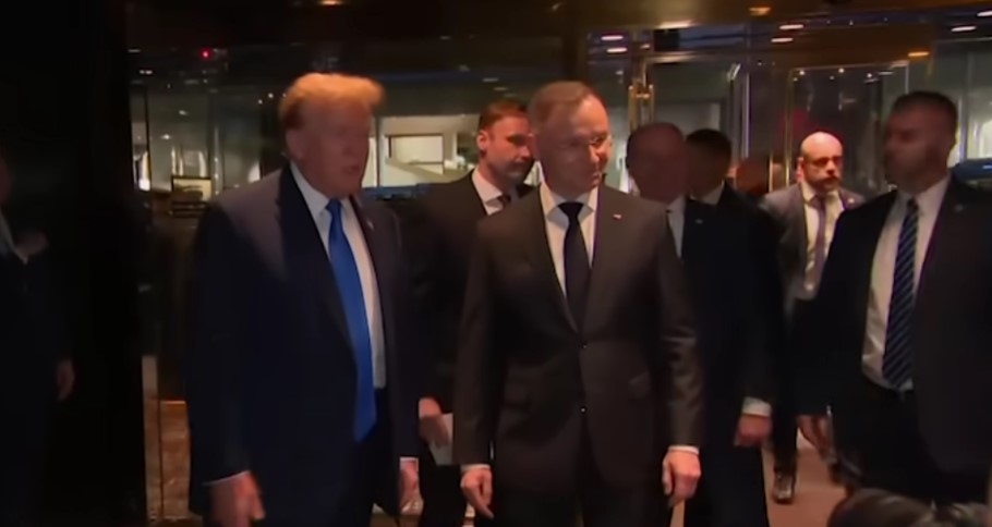 „Ме покани во неговиот стан“: Полскиот претседател приватно се сретна со Трамп во Њујорк