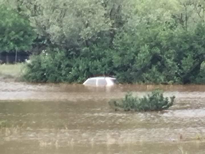 НЕВРЕМЕ ВО ХРВАТСКА Нивото на предупредување за опасност е зголемено во поголем дел од земјата, Крк под вода