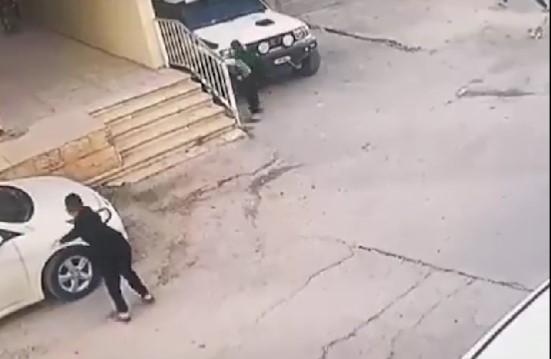 ВОЗНЕМИРУВАЧКО ВИДЕО На Израел му се заканува прва тужба за воени злосторства: Момче кое си играло на улица убиено од зад грб!