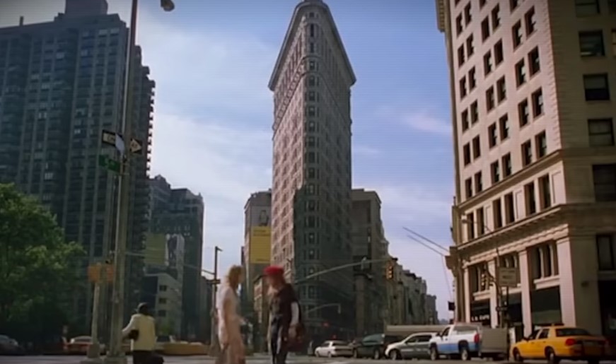 Flatiron е симбол на Њујорк, a предвидуваа дека ќе се урне при првиот силен ветер