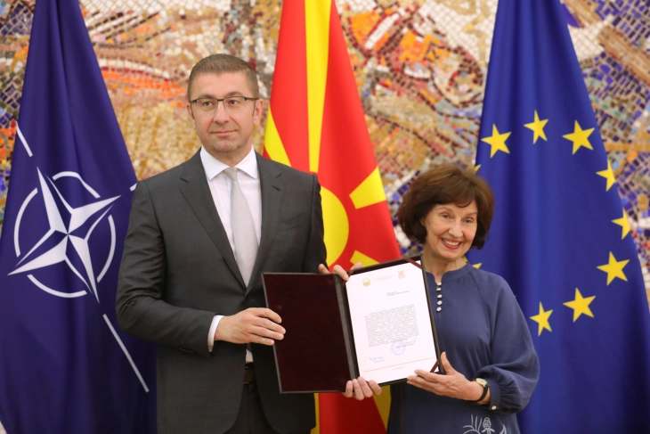 Давкова му го додели мандатот за формирање Влада на Христијан Мицкоски