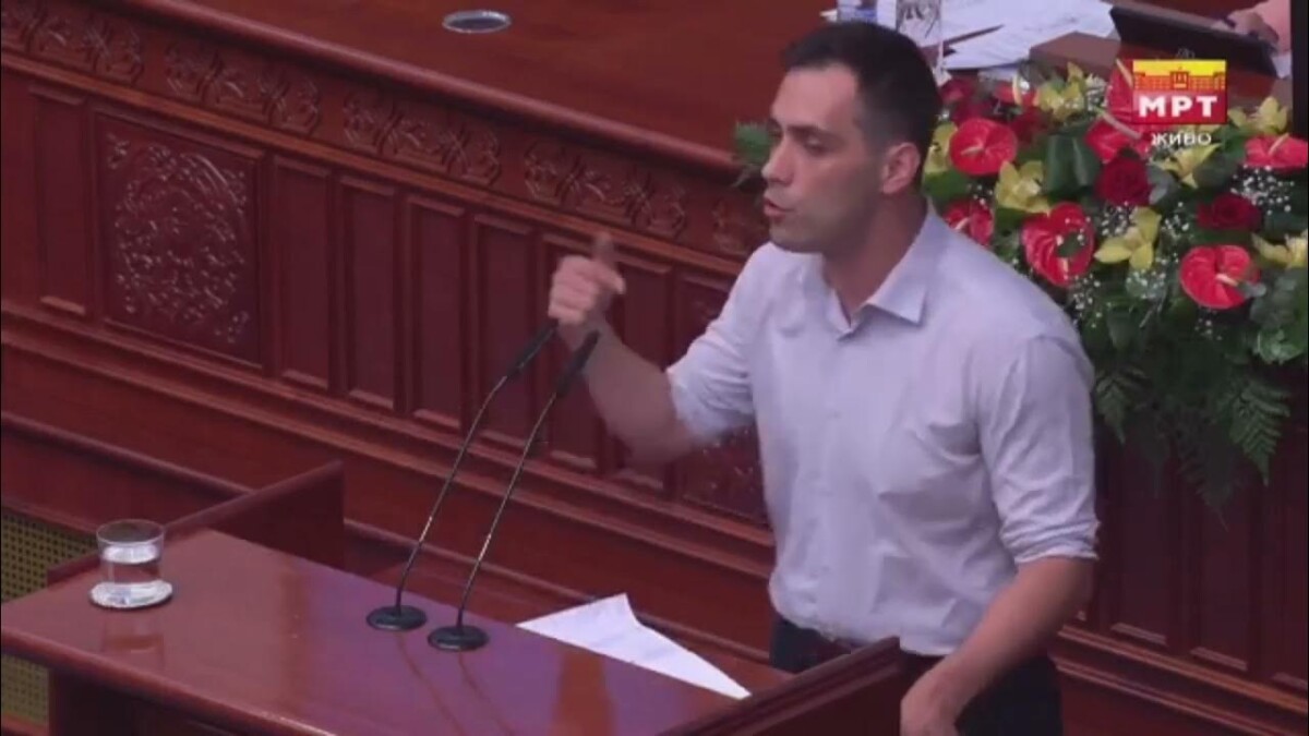 ​​​​​Мециновиќ реплицираше кон ЗНАМ: „Идеолошки залутаните Бранковисти, поддржуваат десничарска влада“