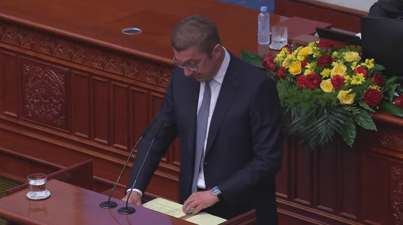 Мицкоски: Додека сум јас премиер нема да помине и нема да има уставни измени, тоа да ви е јасно!