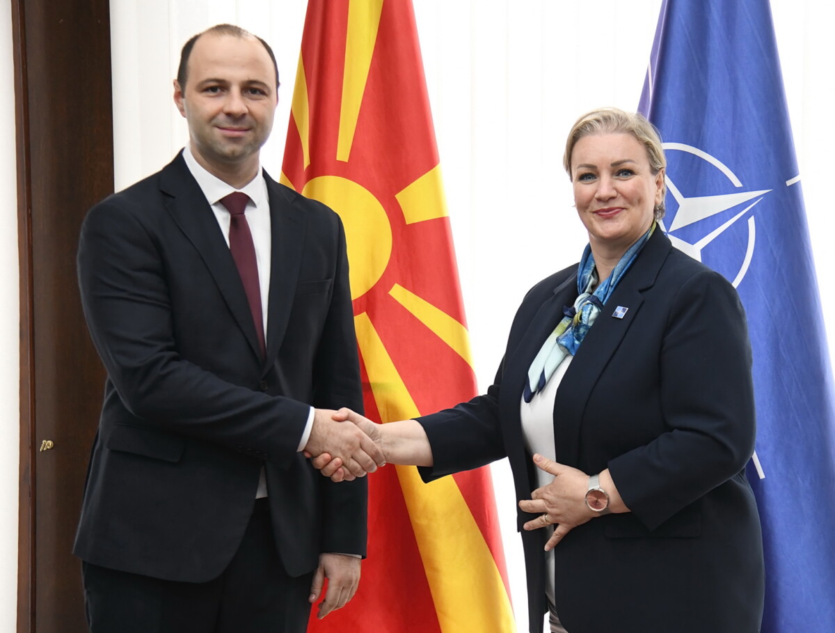 Елфет Исмаили нова заменик министерка за одбрана